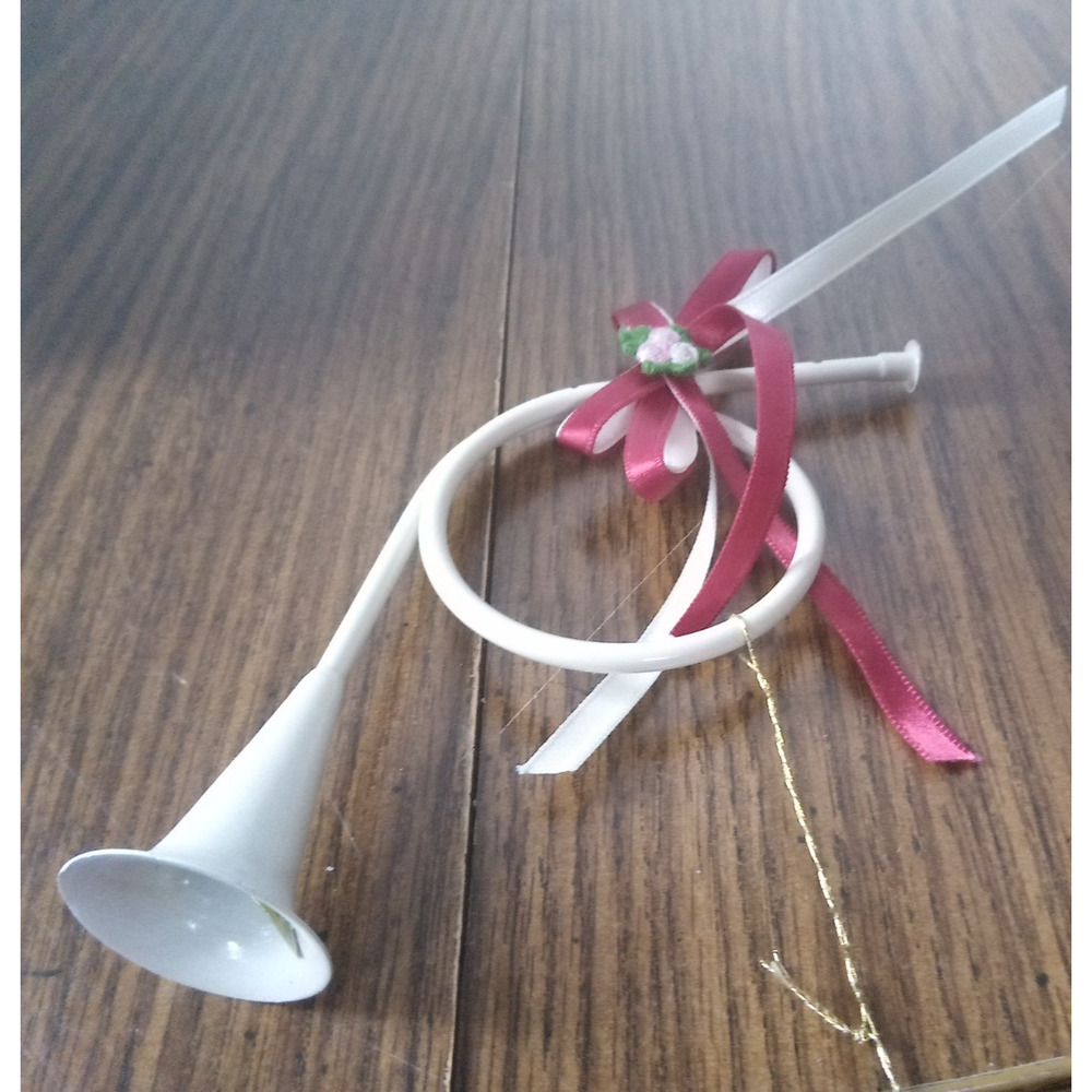 White Metal Horn With Ribbon Christmas Ornament